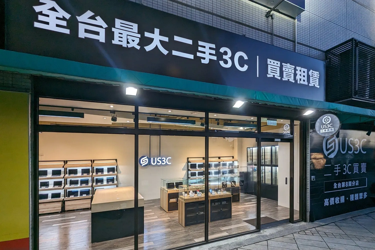 US3C 台南安平店門市實景,提供專業二手手機收購、筆電回收與3C買賣服務,南台灣首選收購中心