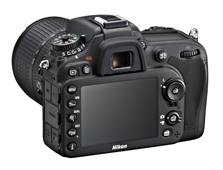 D7100