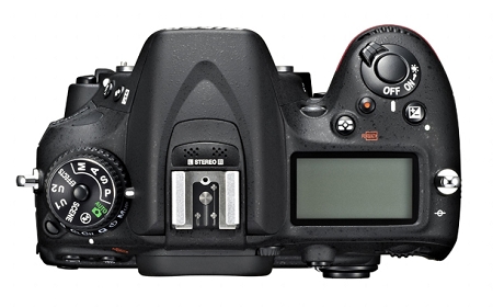 D7100